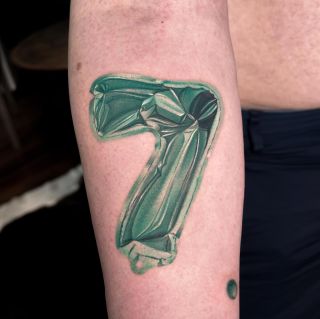 SEDM Starověká astronomie i astrologie počítala se sedmi „planetami“, viditelnými pouhým okem, mezi něž nepočítala Zemi,...