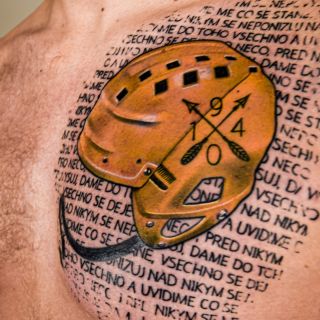 Papa Vivat 🫶🏻 Krasny napad, umisteni a celkova spoluprace s obema bratry, kteri si nechavali delat starou hokejovou helmu...