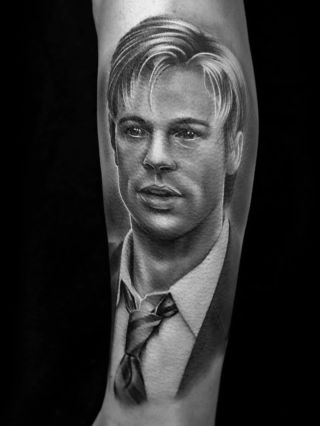 Dnes jsme pratele dokoncili portret z oblibeneho filmu Seznamte se, Joe Black 📺 Fotili jsme na rychlo, jelikoz modelka...